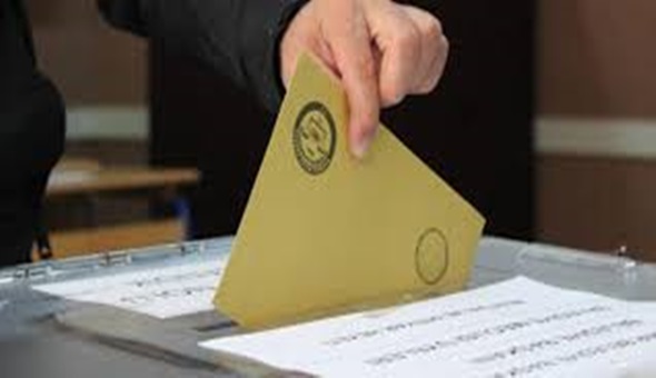 AKP'nin oy oranı tarihinin en düşük seviyesinde