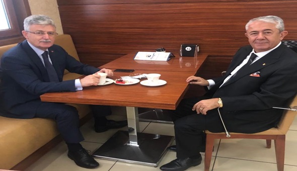 AKP ve CHP'li başkan kahvaltıda baş başa!