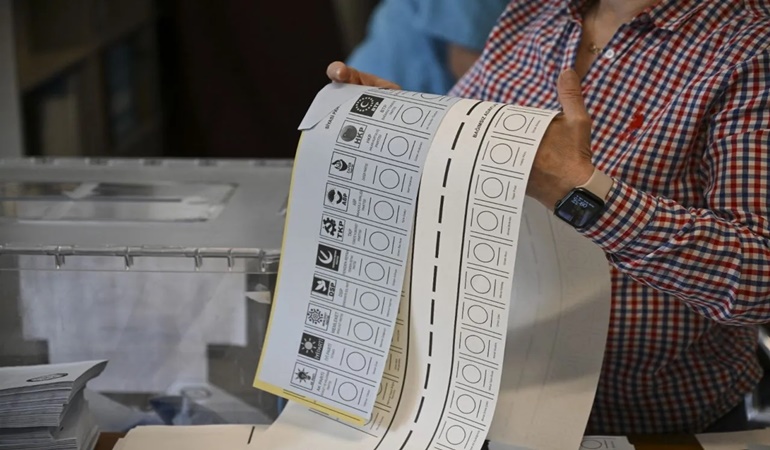 AKP'ye bir şok daha