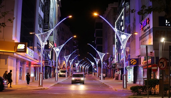 Alemdar Caddesi ışıl ışıl oldu