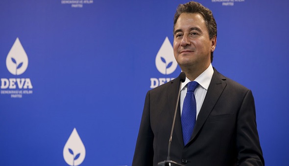 Ali Babacan sahaya iniyor