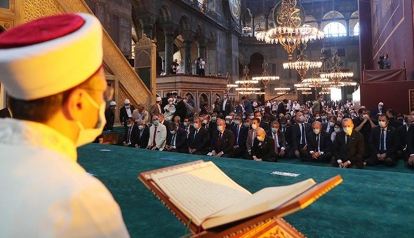 Ali Erbaş’ın hutbesine tepkiler dinmiyor