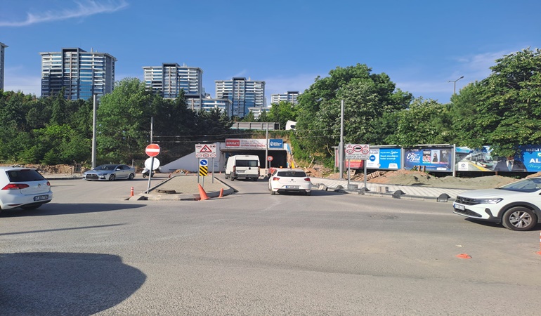 Alikahya tramvay hattı nedeniyle kapatılan menfez trafiğe açıldı
