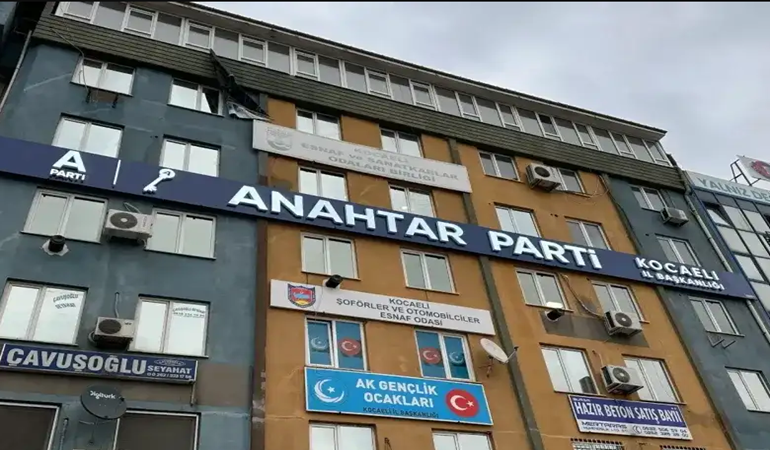 Anahtar Parti Kocaeli’de şok! Feshedildi
