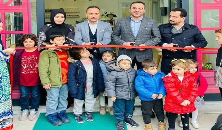 Anne/Çocuk Kafe Başiskele’de hizmette