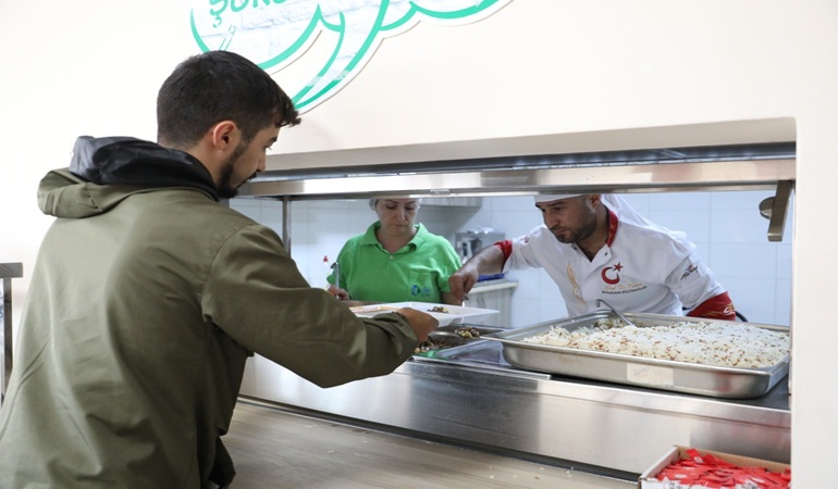 Anne Eli yemekhanesine yarıyıl tatili molası