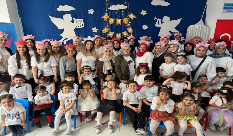 Anne Şehir merkezlerinde Anneler Günü coşkusu