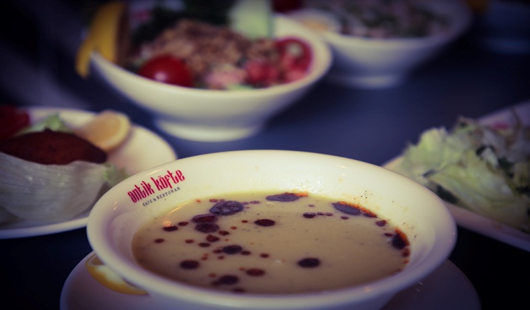 Antik Köfte şimdi de Balyanoz Koyu’nda