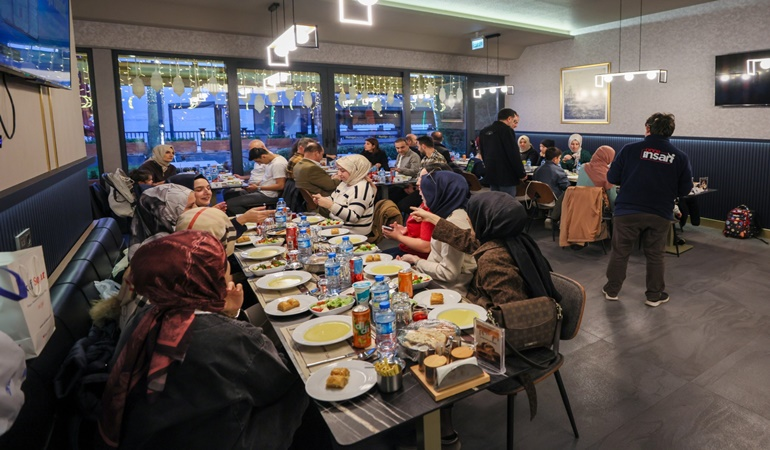 Antikkapı, binlerce kişiyi doyurdu