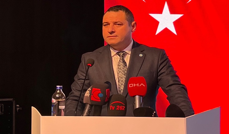 Arap göçmenleri el üstünde tutanların Türk’ü sevmedikleri gün gibi ortada! 