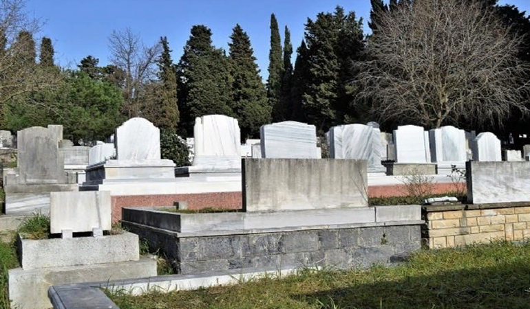 Artık mezar yerlerine bile haciz konuyor