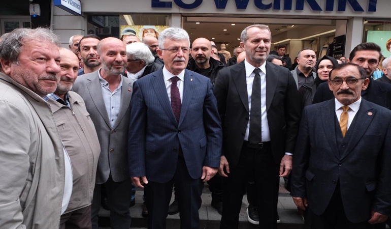 Artvinliler Mehmet Ellibeş’i bağrına bastı