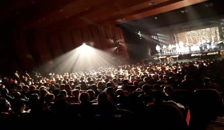 Aşıklar SDKM’de buluşuyor