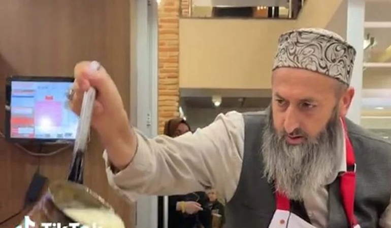 Atatürk’e hakaret eden hacıya tepki yağdı