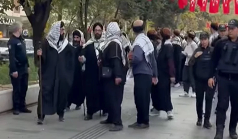 Atatürk için okutulacak mevlidi hedef alan bir avuç tarikat üyesine yanıtı vatandaşlar verdi