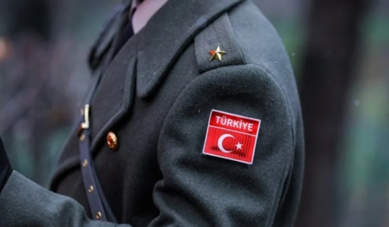 Atatürk'le ilgili bu lafı edenin orduda ne işi var?