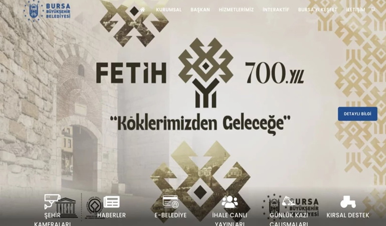 Atatürk ve Türk bayrağı ile derdiniz ne?