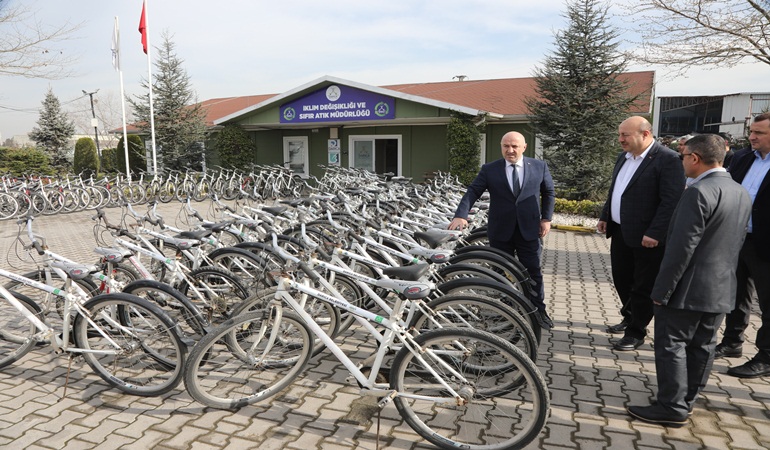 Atıl bisikletler geri dönüşüyor