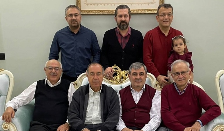 Aydemir ailesinin misafirleri