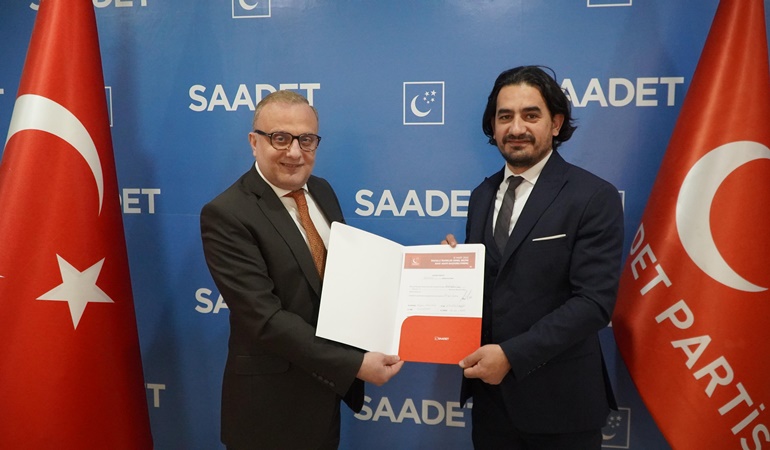 Ayhan Altıntaş Saadet’ten İzmit’e aday 