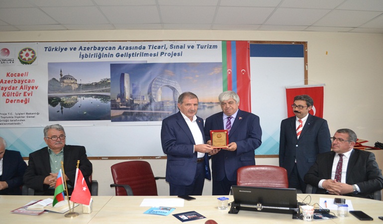 Azerbaycan - Türkiye ilişkileri masaya yatırıldı