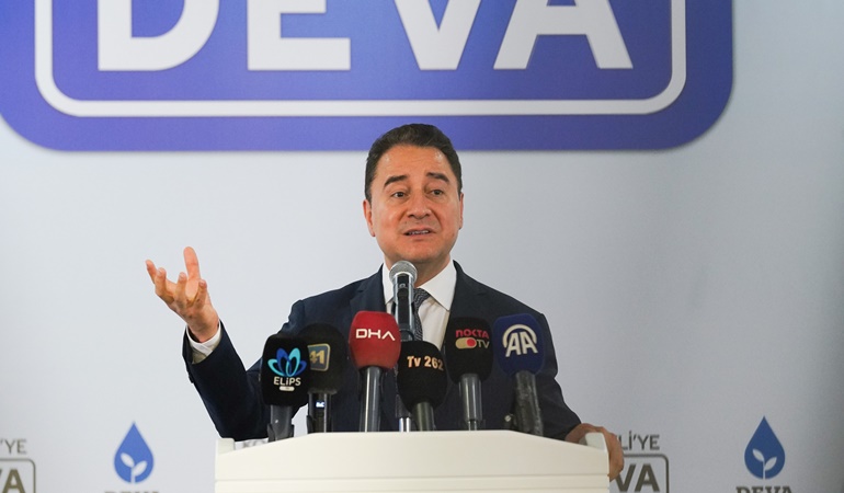 Babacan Kocaeli’den iktidara seslendi: Millet zenginleşmiyor, siz kimi zenginleştiriyorsunuz?