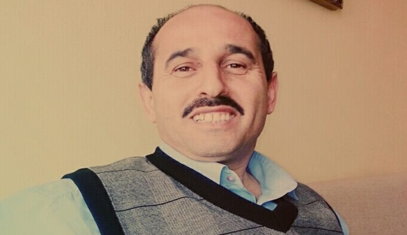 Babasını atkıyla tavana asılı halde buldu