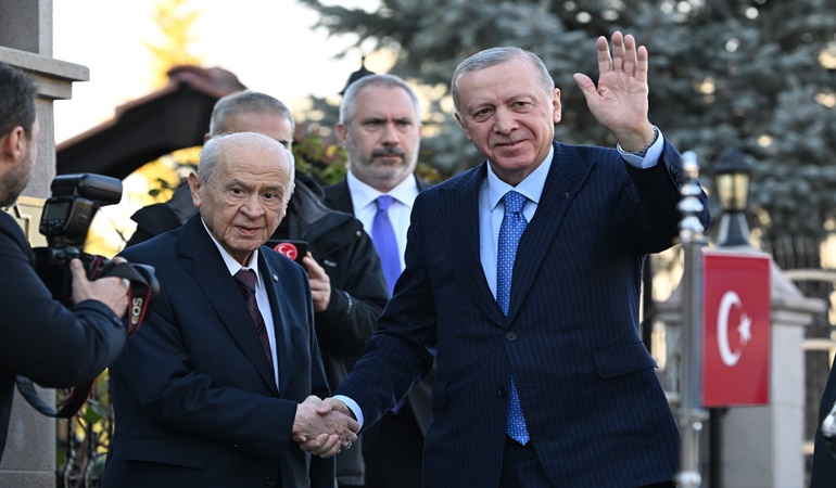 Bahçeli, Erdoğan'ın seçilme planına hayır diyebilir mi?