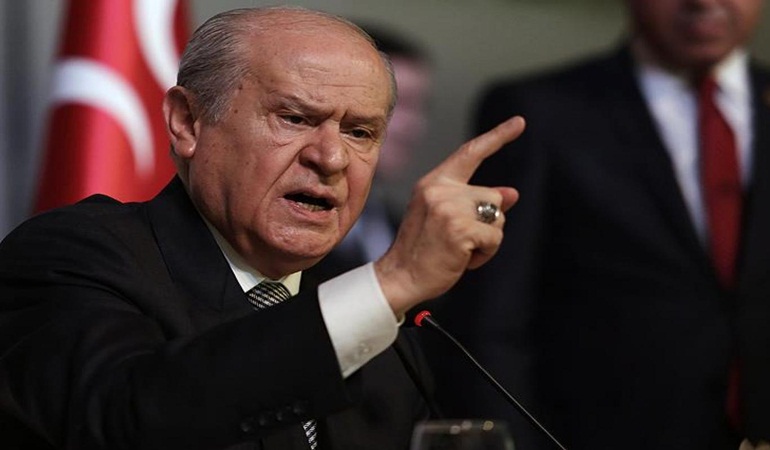 Bahçeli isim vererek belediyeleri hedef aldı