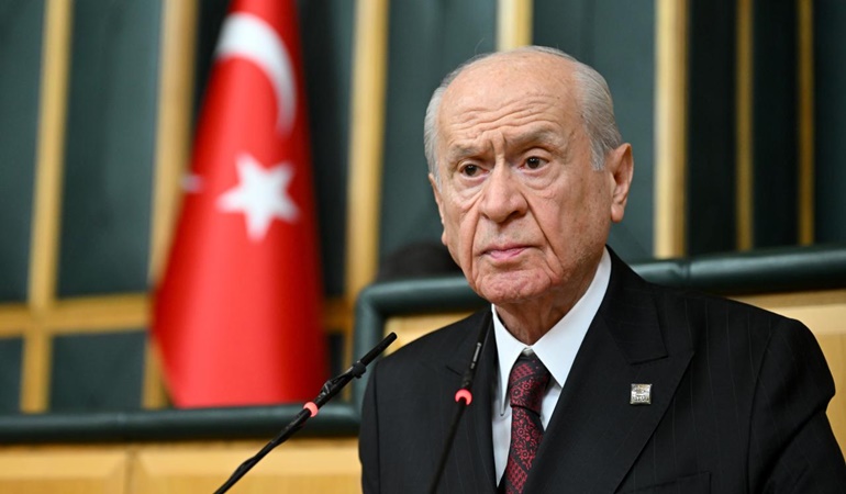 Bahçeli, Kocaeli Valisi ve Müftüsünü kutladı