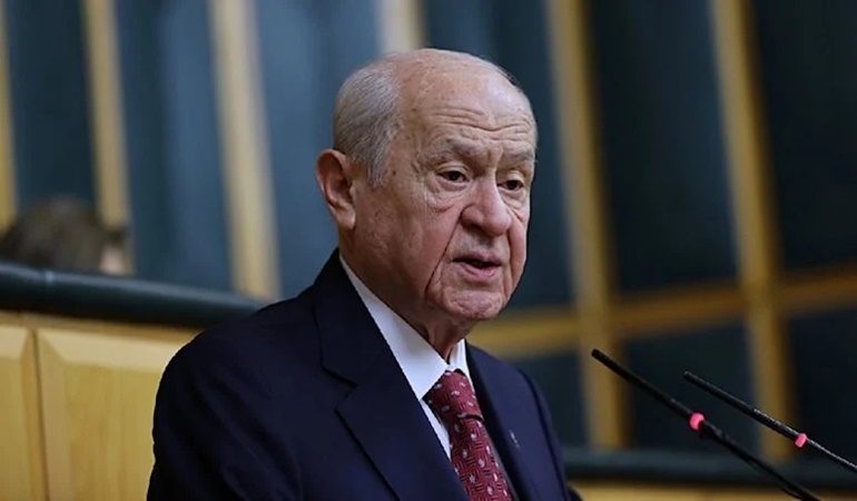 Bahçeli krizi çıkaran ortağına değil AYM’ye saydırdı!