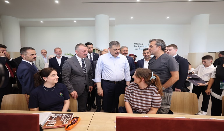 Bakan Çiftçi’den gençlere: Yeter ki siz okuyun, çalışın
