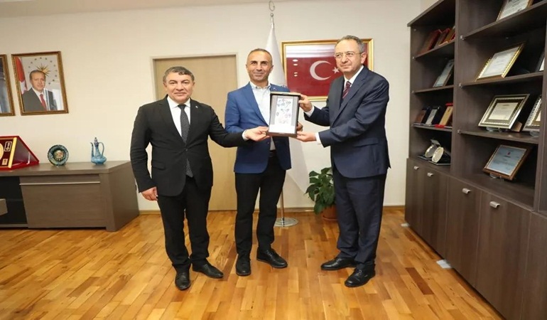 Bakan danışmanından Dilovası’na ziyaret