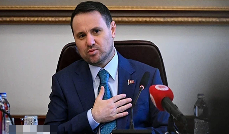 Bakan Gürlek Kızılay'a 150 bin TL bağışladı!
