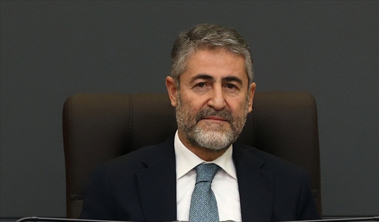 Bakan Nebati çok sinirlendi