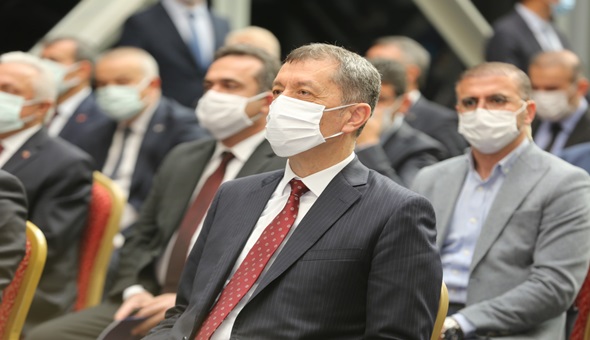 Bakan Selçuk, Kocaeli Türkiye’ye örnek oluyor