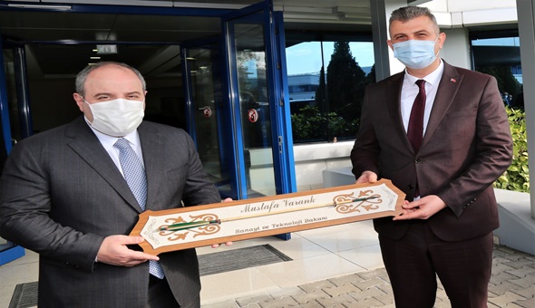 Bakan Varank Gölcük'teydi 