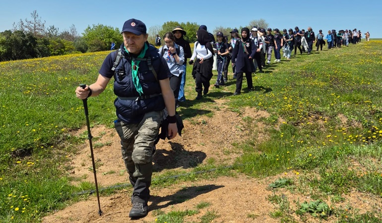 Ballıkayalar'da önce yürüyüş, sonra eğitim