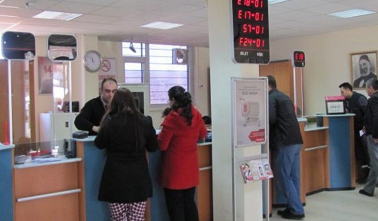Bankalar vatandaşa dolarını vermiyor