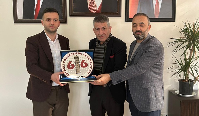 Başarılı müdürlere plaket