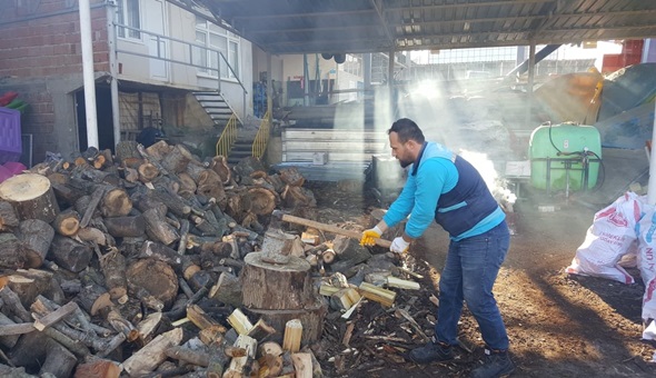 Başiskele’de ihtiyaç sahiplerine yakacak desteği