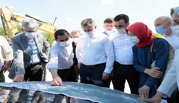 Başiskele'de o caddelere 5800 ton asfalt