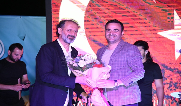 Başiskele’de unutulmaz Yücel Arzen konseri