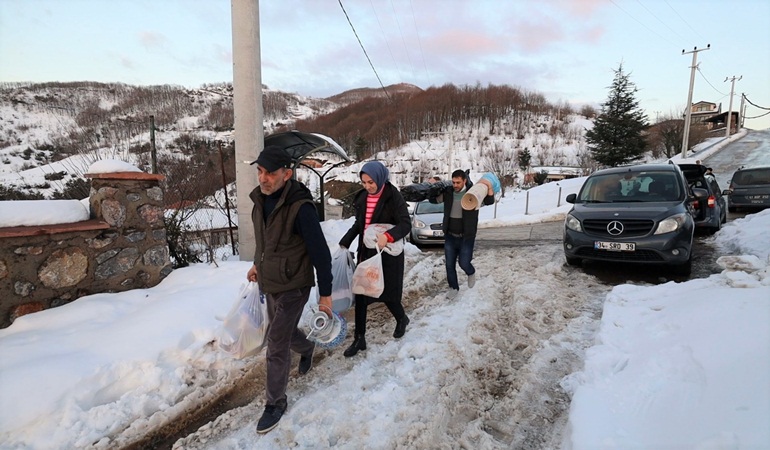 Başiskele depremzedeleri misafir etmeye başladı