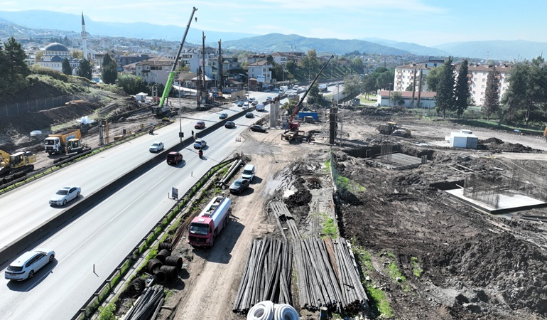 Başiskele Kavşağı Projesi’nde fore kazıklar çakılıyor