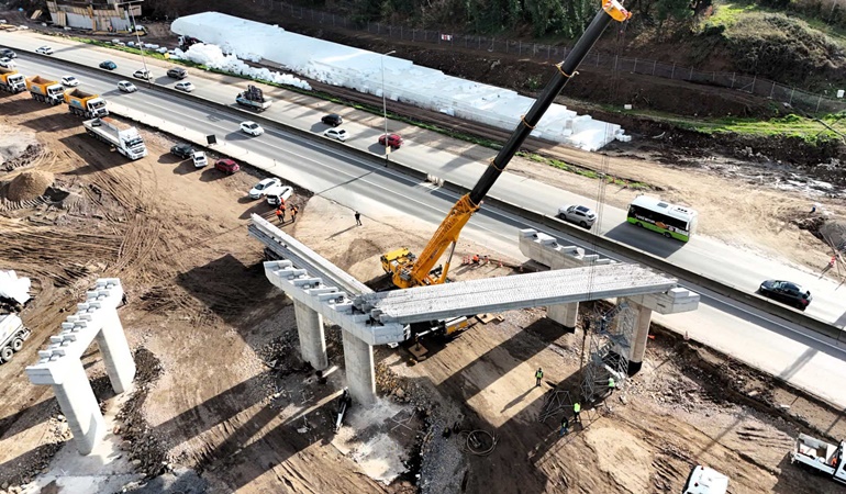 Başiskele Koridor Projesi’nde köprüler birer birer yükseliyor