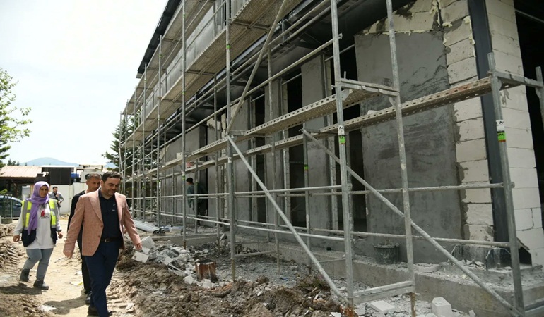 Başiskele Sosyal Tesisi’nde çalışmalar sürüyor    