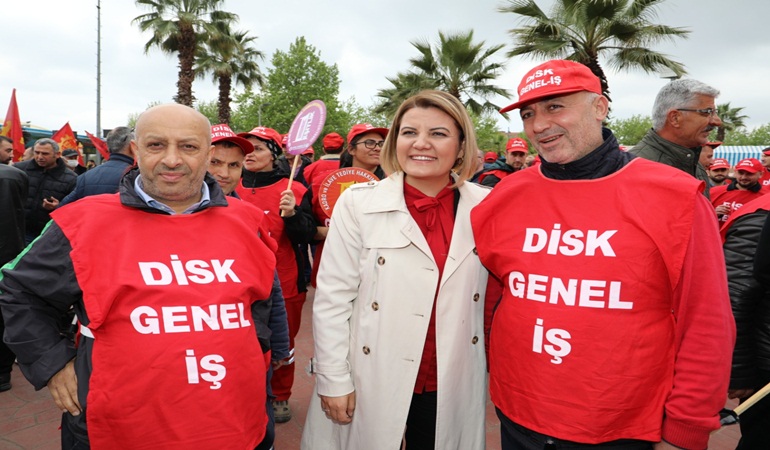 Başkan 1 Mayıs’ta işçilere eşlik etti