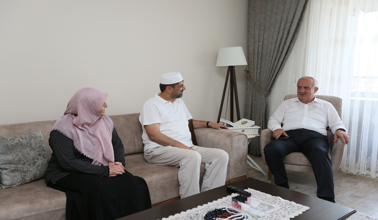 Başkan Aygün, hacıları ziyaret etti