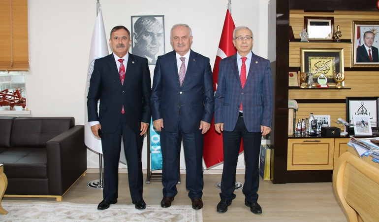 Başkan Aygün istişarelerini sürdürüyor